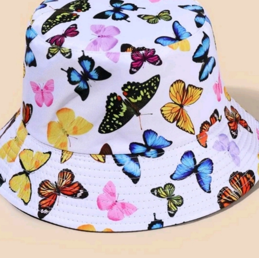 Bucket hat